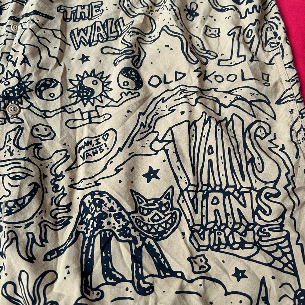 Vans Men's Short Sleeve Button Up Graphic Shirt - Picture 2 of 7